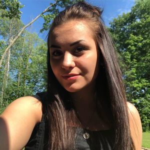 Meet your Posher, Jade